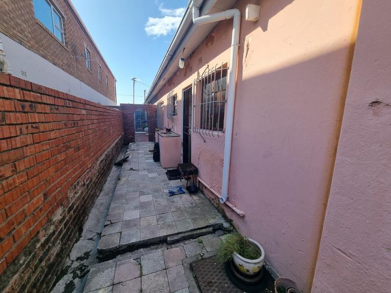 3 Bedroom Property for Sale in Kensington Western Cape